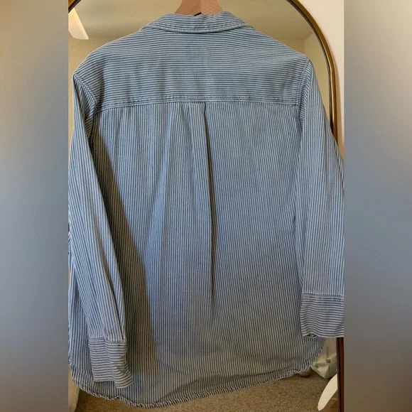 NWOT Gap Denim Stripe ‘Big Shirt’ - size XS petite - Picture 7 of 8